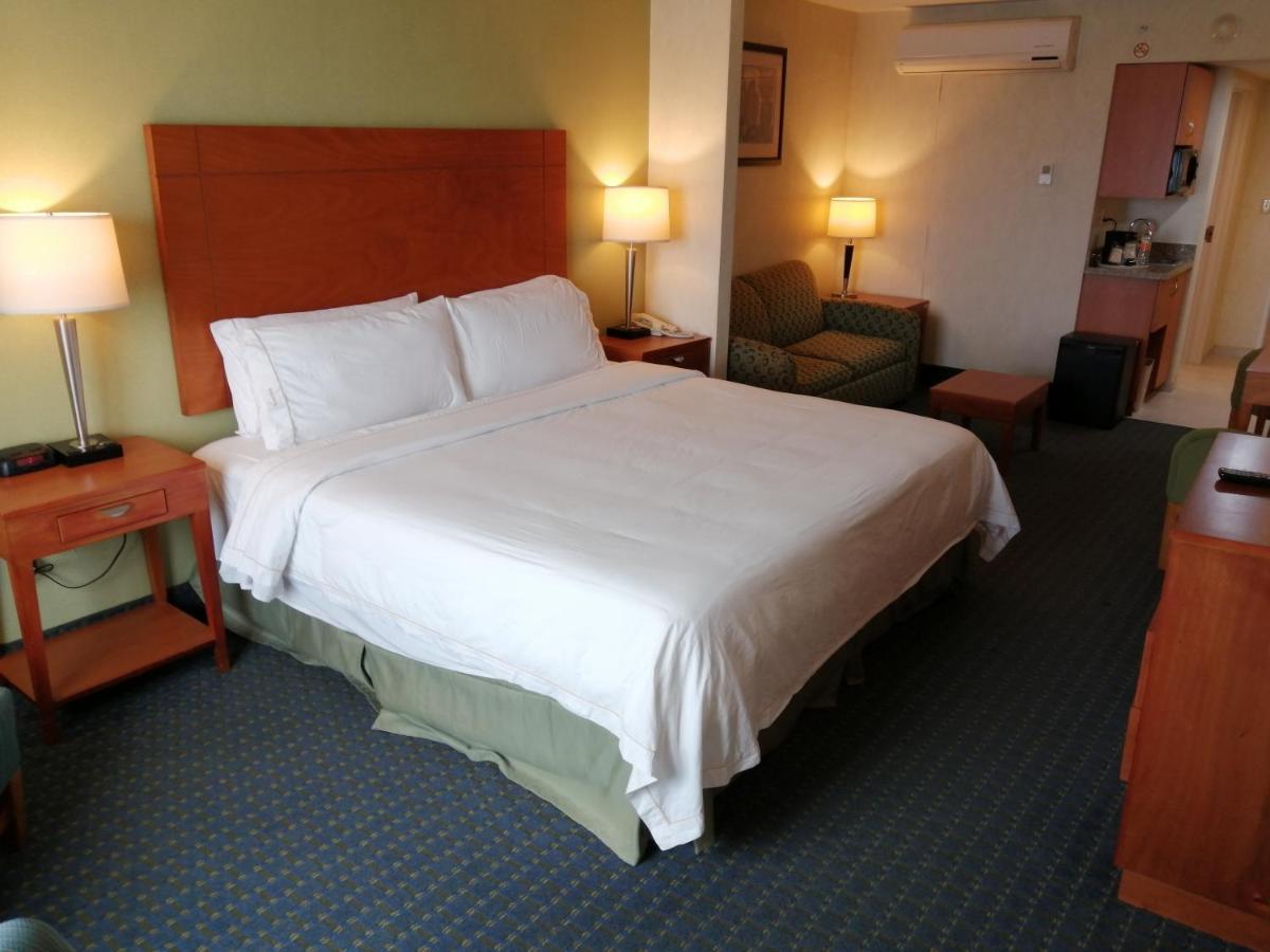 Holiday Inn Express & Suites Toluca Zona Aeropuerto By Ihg Dış mekan fotoğraf