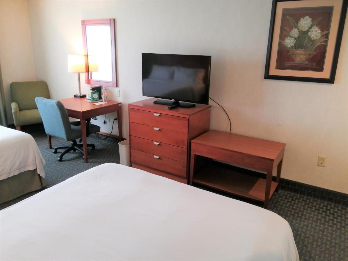 Holiday Inn Express & Suites Toluca Zona Aeropuerto By Ihg Dış mekan fotoğraf