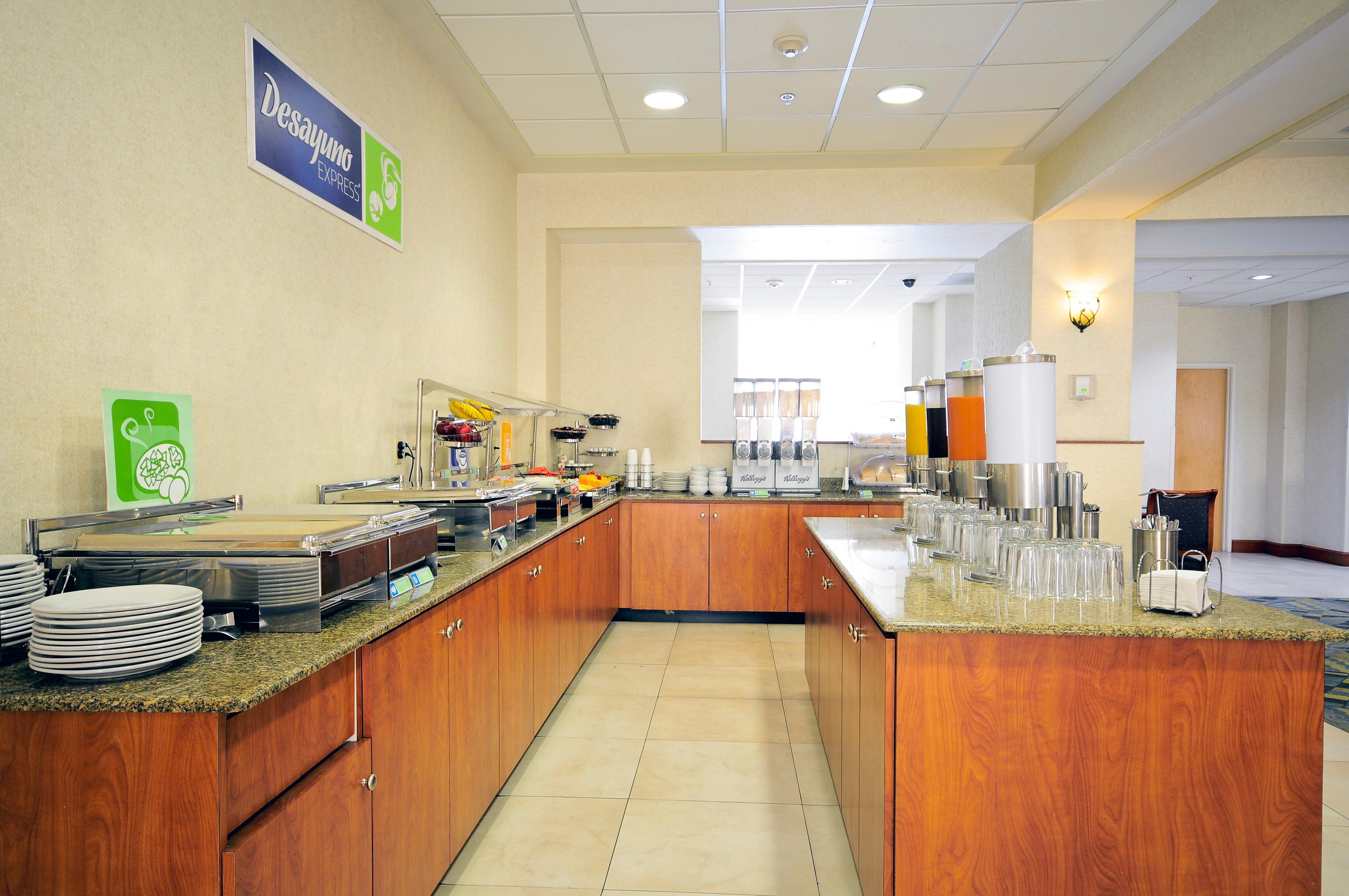 Holiday Inn Express & Suites Toluca Zona Aeropuerto By Ihg Dış mekan fotoğraf