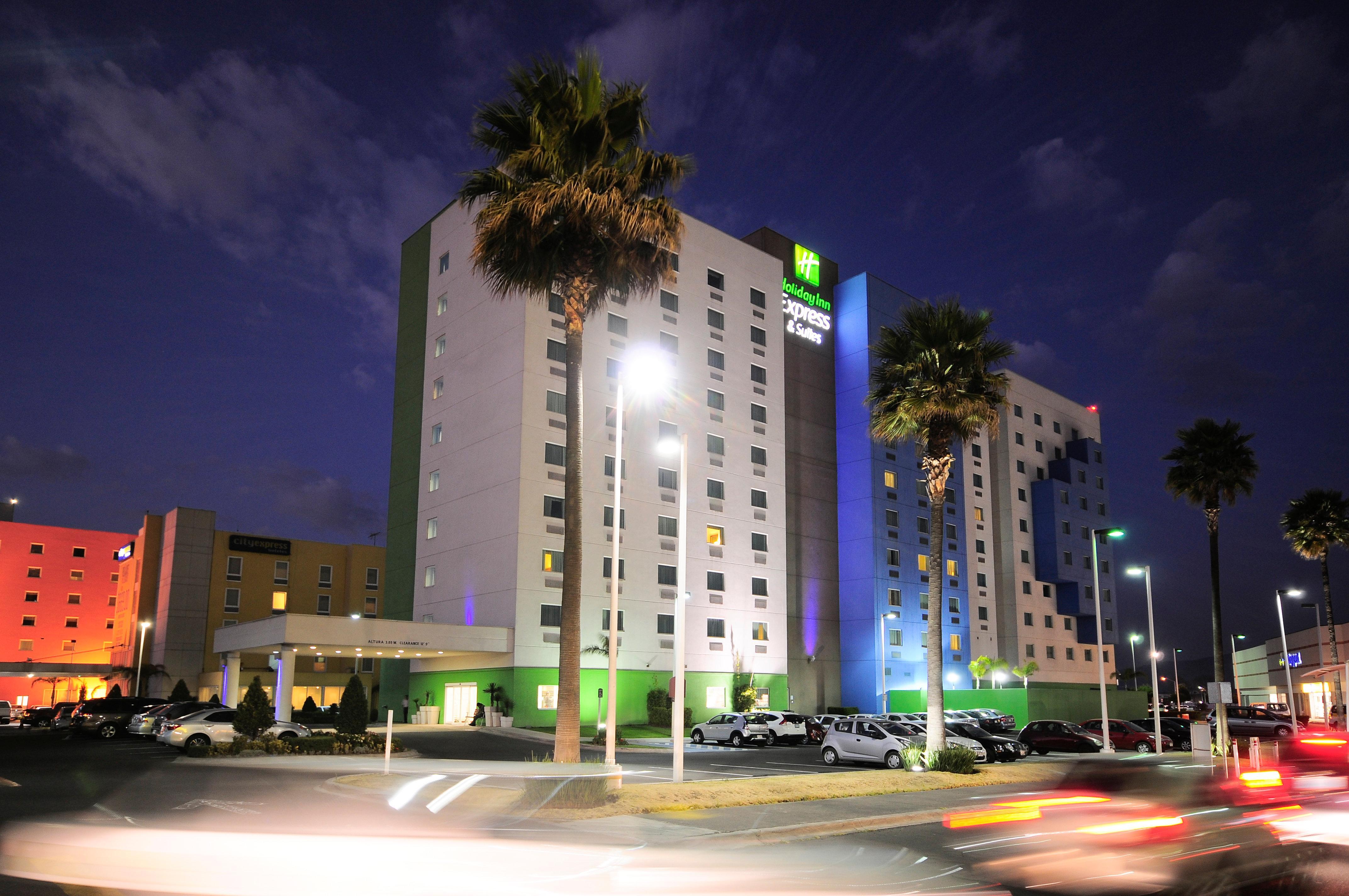Holiday Inn Express & Suites Toluca Zona Aeropuerto By Ihg Dış mekan fotoğraf