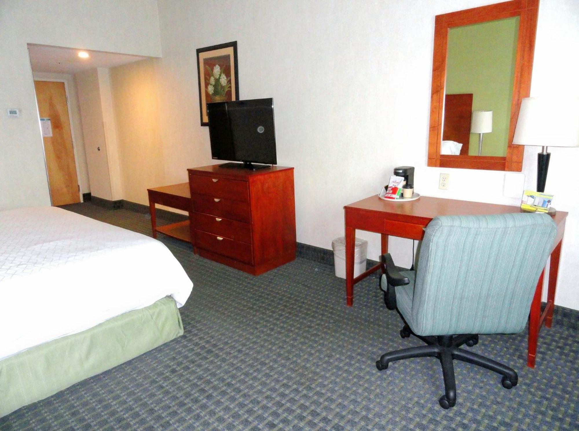 Holiday Inn Express & Suites Toluca Zona Aeropuerto By Ihg Dış mekan fotoğraf
